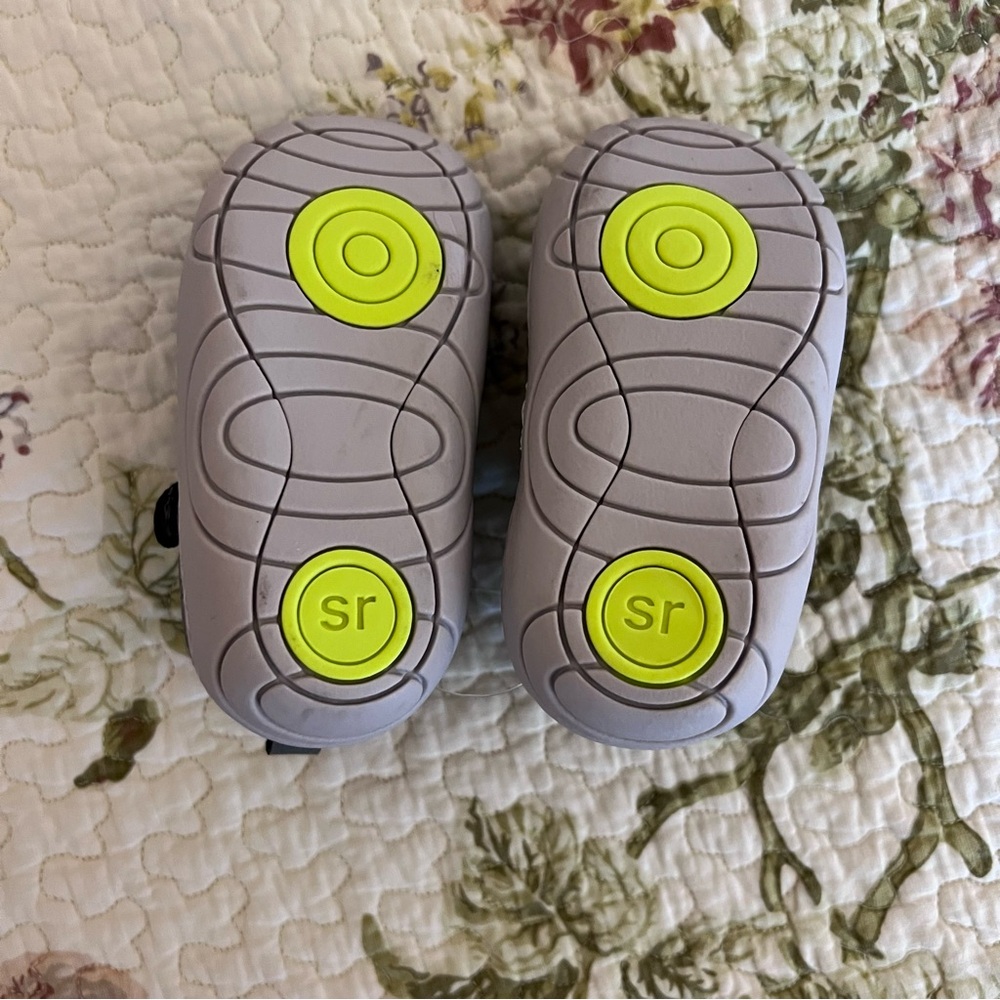 Stride Rite Amos 2.0 Size 3 - Picture 3 of 6